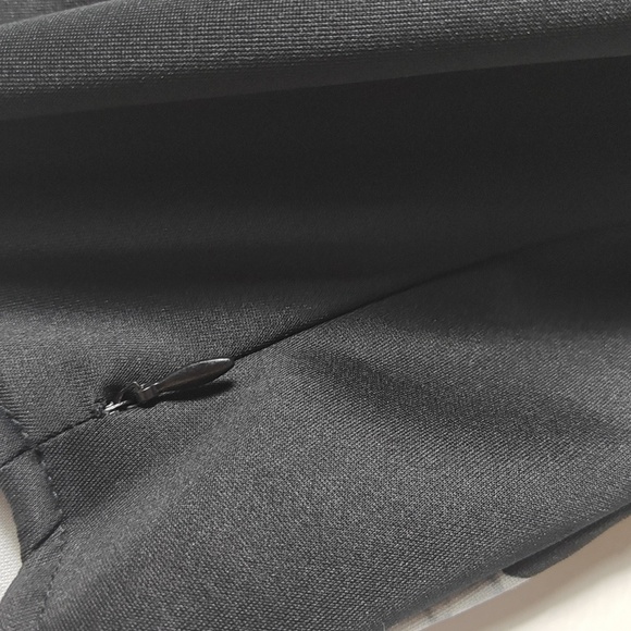 FANTAIST Floral Sleeveless Dress - Black and Multi Size Medium - Picture 15 of 16